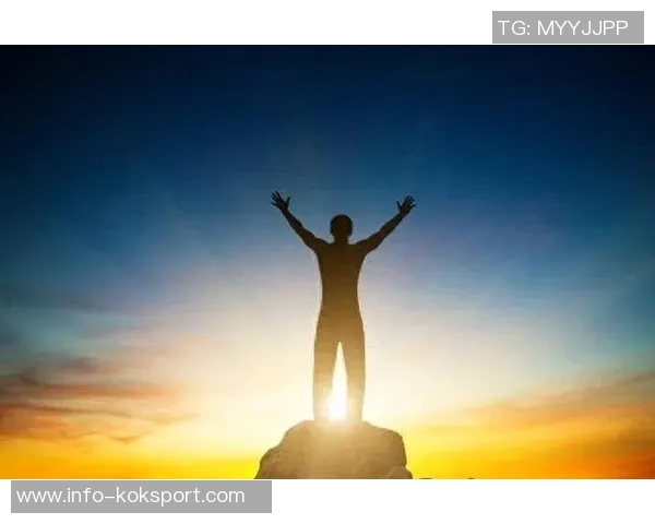 李璇寄语决赛小伙子们希望铭刻心中成为勇气源泉勇往直前 李璇寄语决赛小伙子们希望铭刻心中成为勇气源泉勇往直前