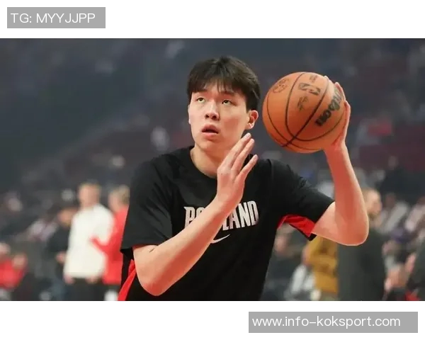 美记分析杨瀚森在小阵容中的局限性与对抗高大内线的潜在策略